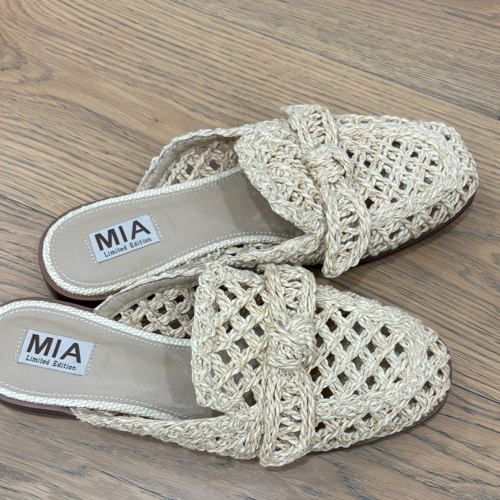 Women’s slip on 9